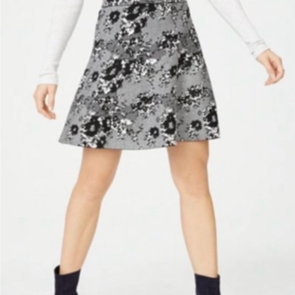 Club Monaco s/p Women's Gray Floral A-Line Skirt